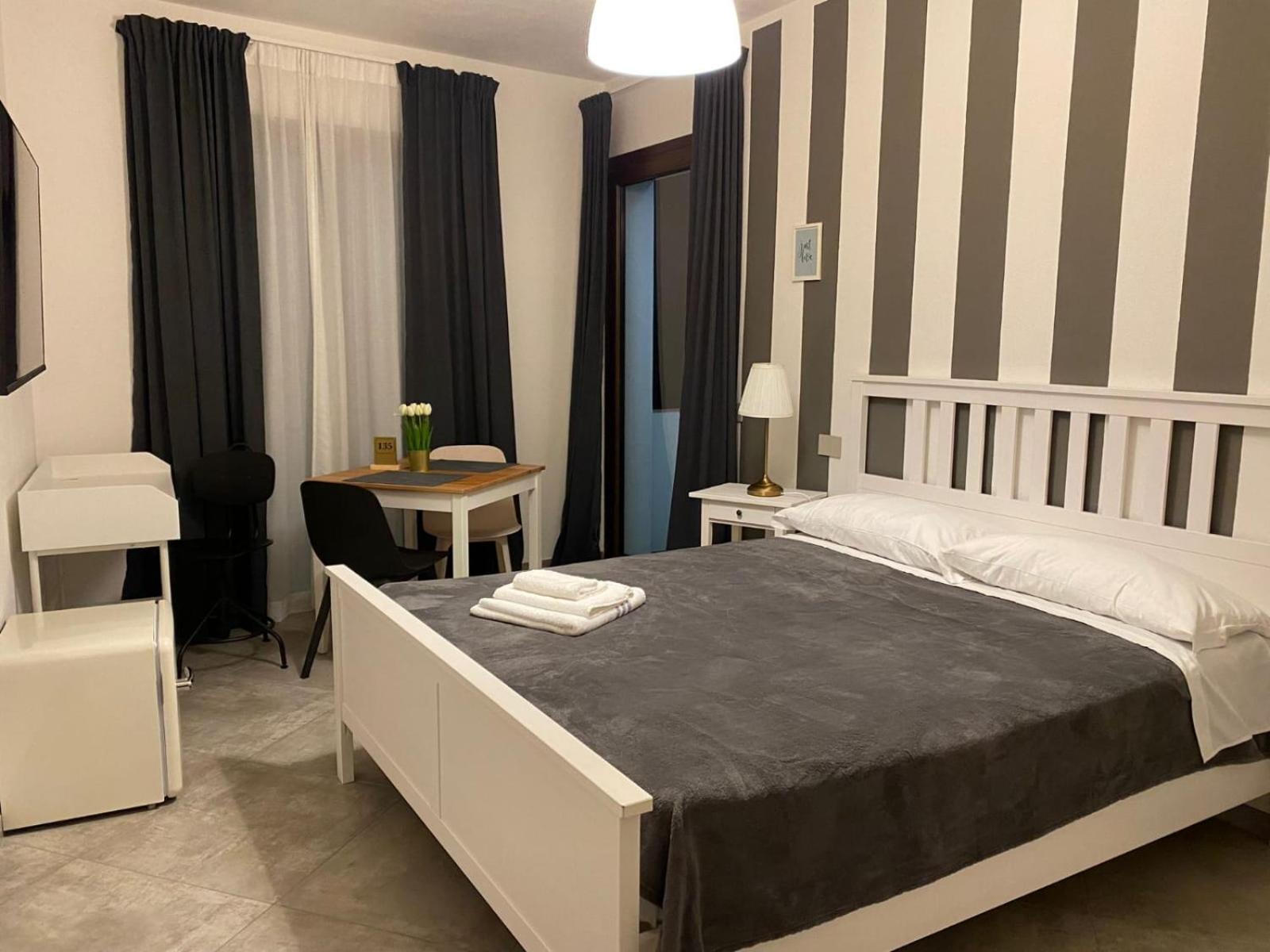 L'Obiettivo Hotel Assemini Eksteriør billede