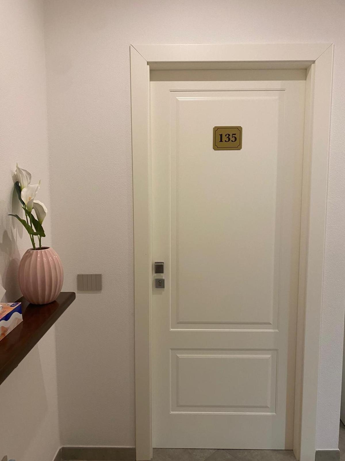 L'Obiettivo Hotel Assemini Eksteriør billede